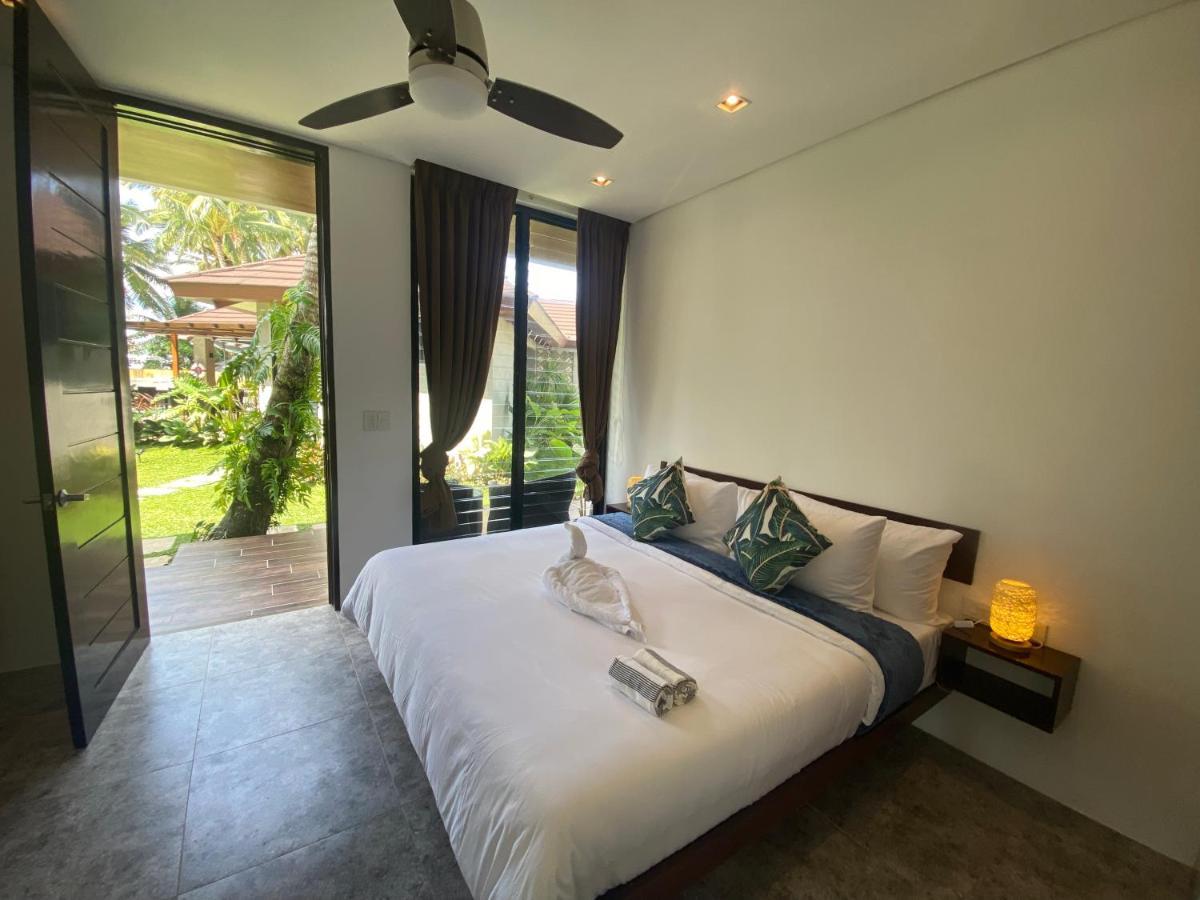Amila Dive Beach Resort Sipalay Exterior photo