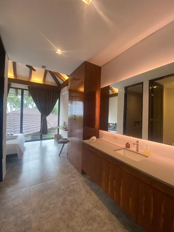 Amila Dive Beach Resort Sipalay Exterior photo