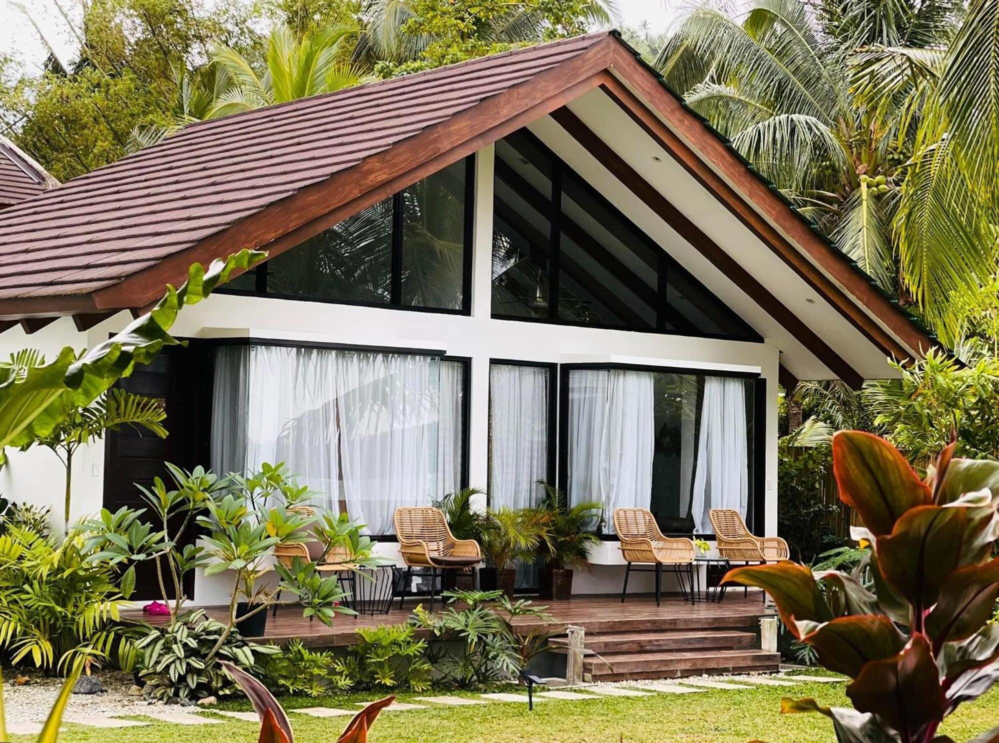 Amila Dive Beach Resort Sipalay Exterior photo