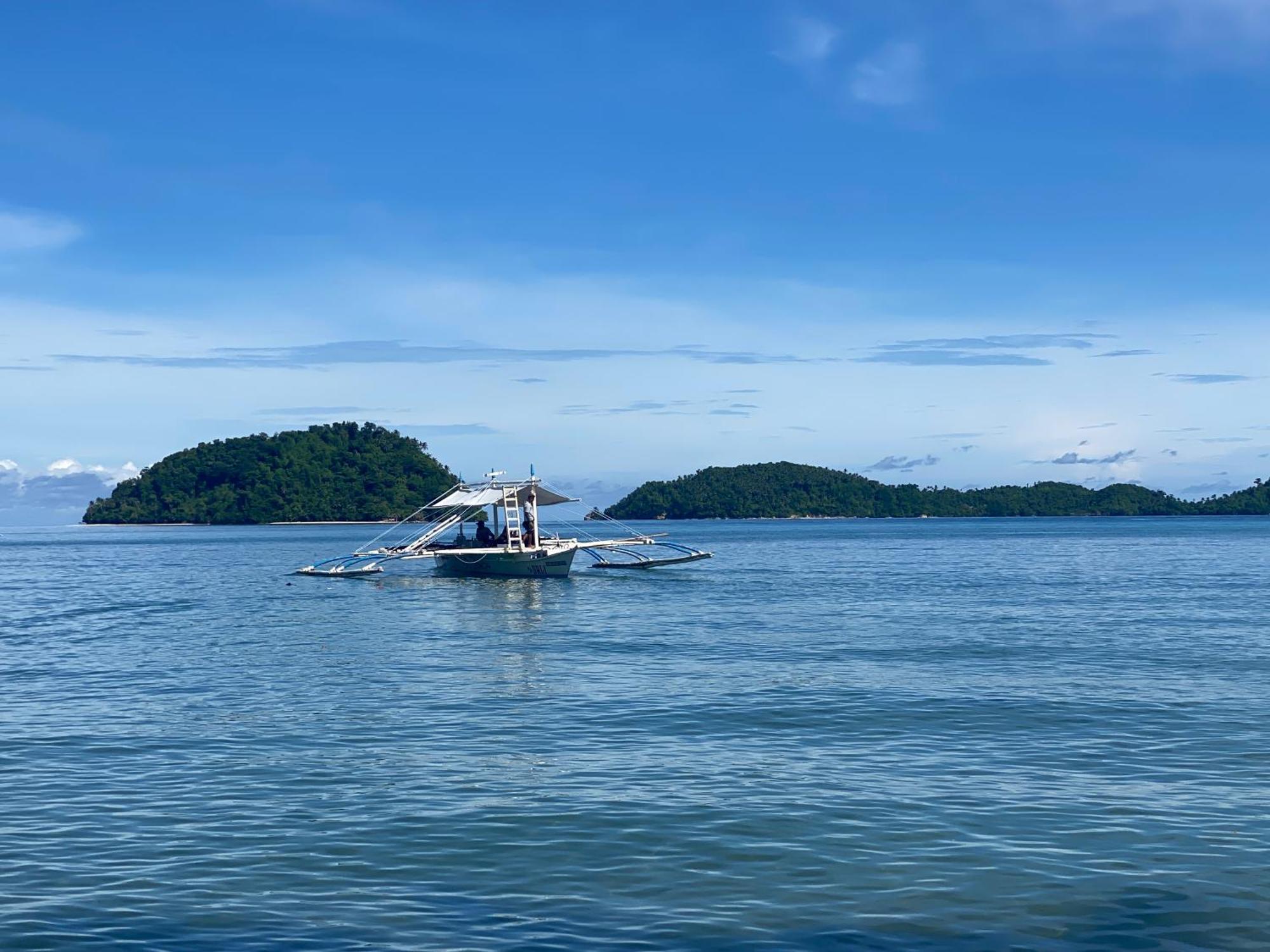 Amila Dive Beach Resort Sipalay Exterior photo